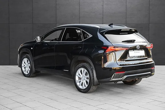 Lexus Nx300H 2018 photo 2