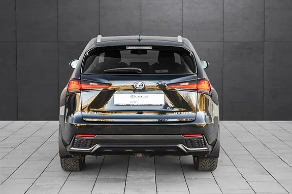 Lexus Nx300H 2018 photo 3