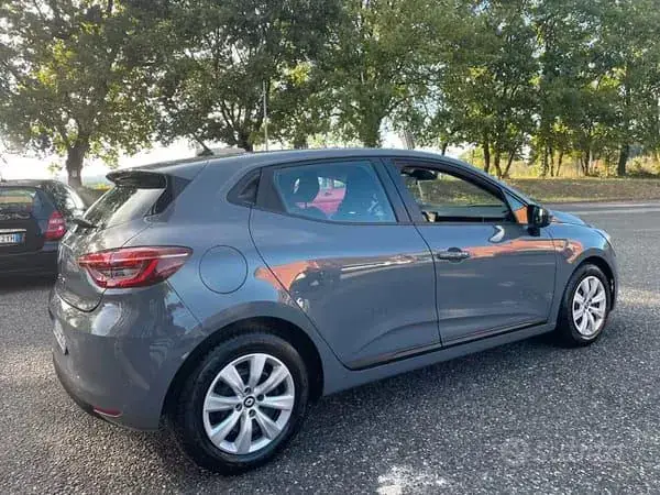 Renault Clio 2021 photo 3