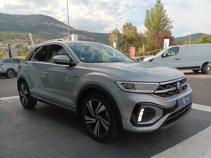 Volkswagen T-Roc 2023 photo 3