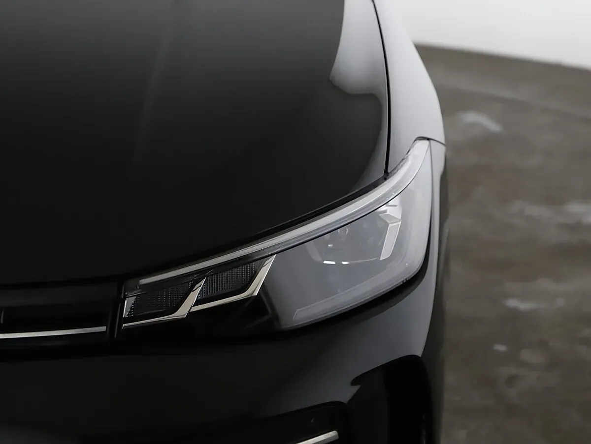 Volkswagen Passat 2025 photo 3