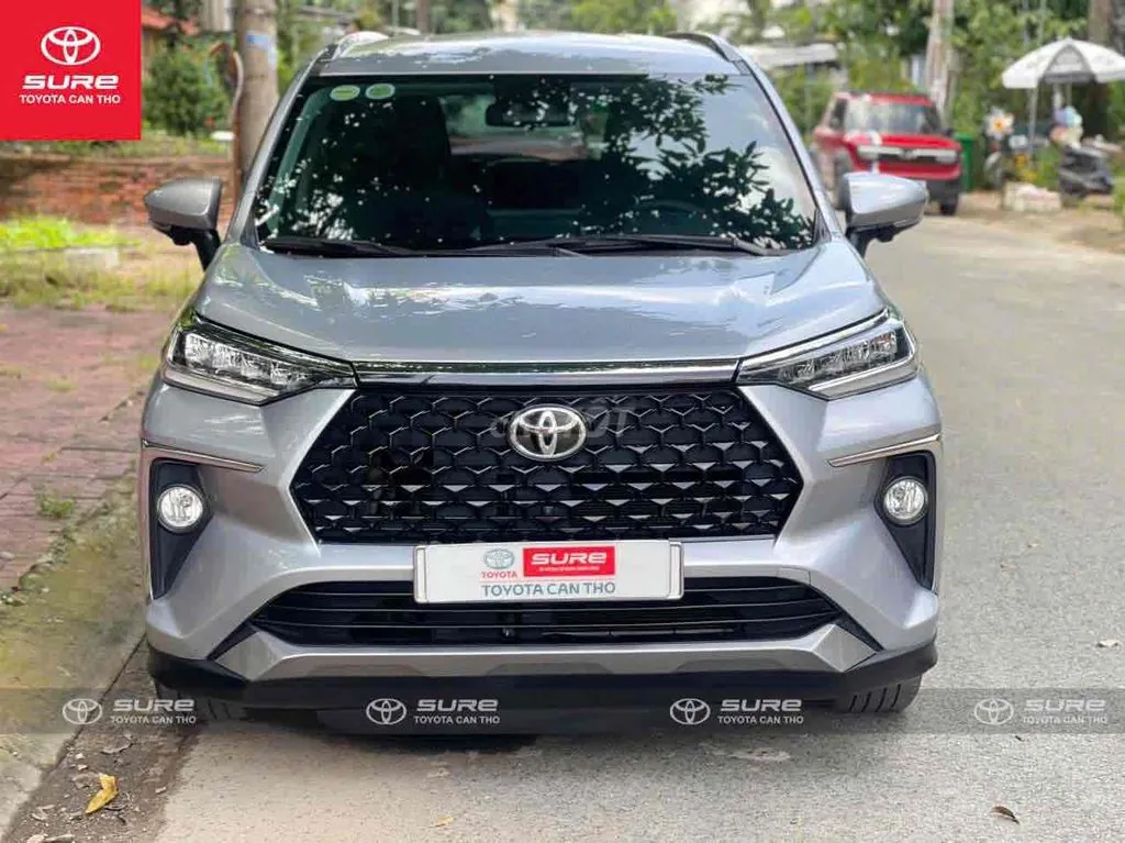 Toyota Veloz Cross