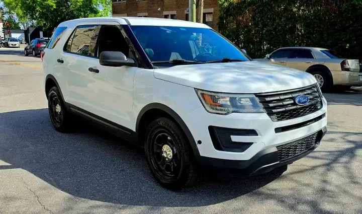 Ford Explorer 2016 photo 3