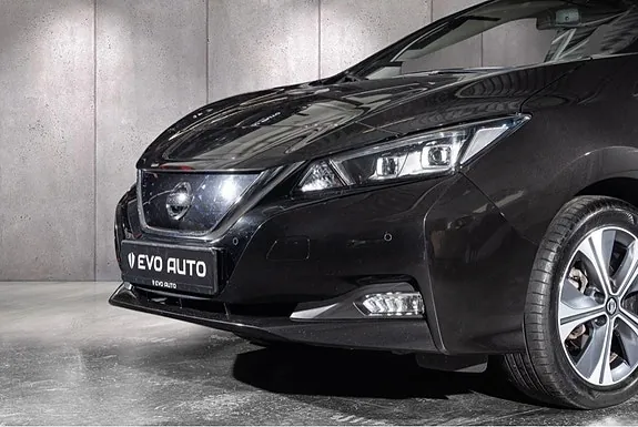 Nissan Leaf 2018 photo 2