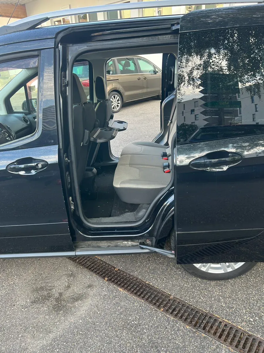 Ford Tourneo 2015 photo 2