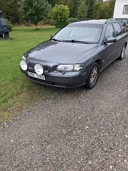 Volvo V70 2004 photo 2