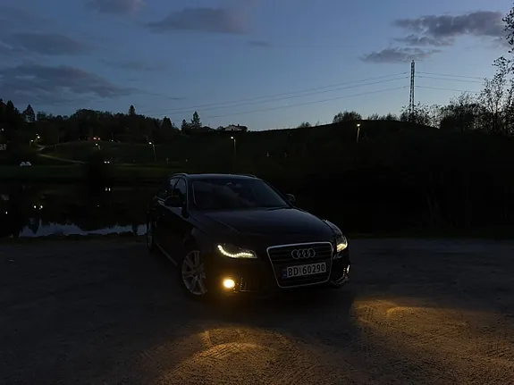 Audi A4 2008 photo 2