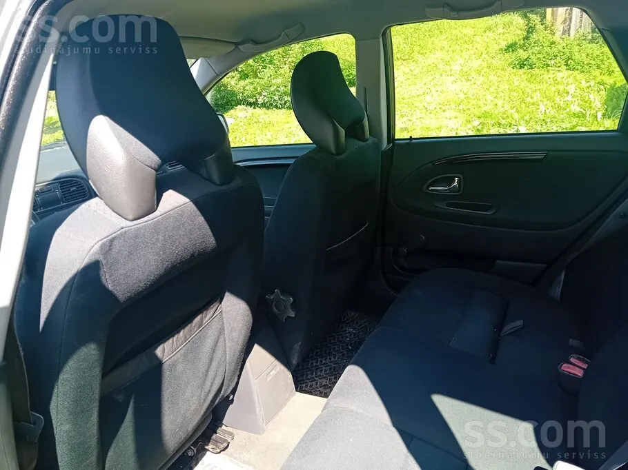 Volvo V40 2002 photo 5
