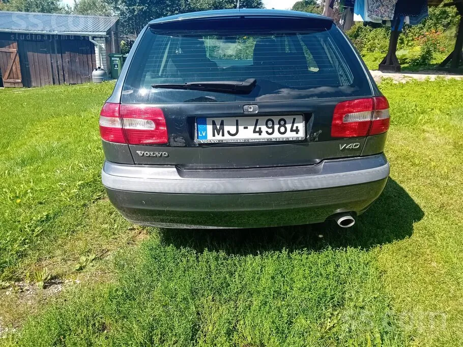 Volvo V40 2002 photo 4