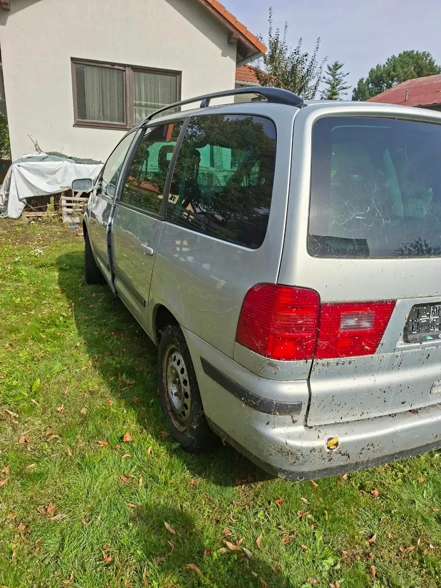 Seat Alhambra 2003 photo 3
