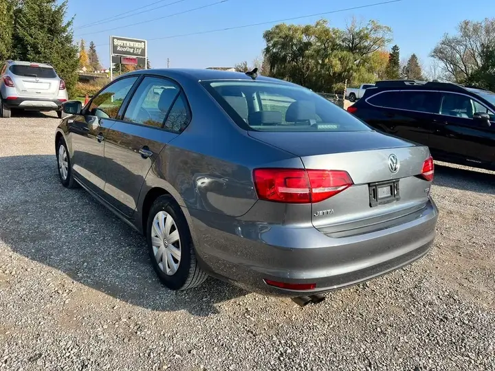 Volkswagen Jetta 2015 photo 3