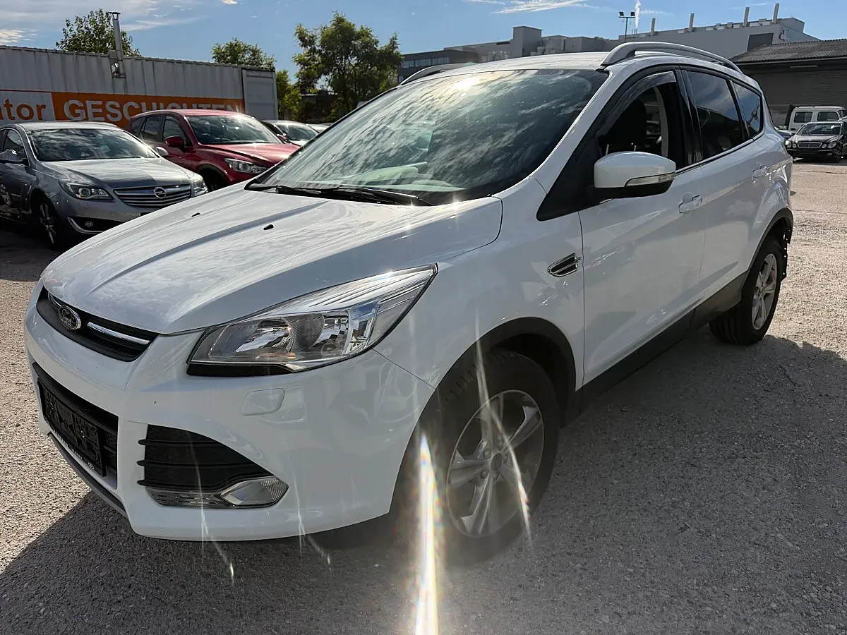 Ford Kuga 2015 photo 2