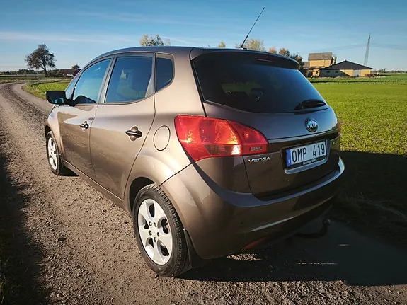 Kia Venga 2013 photo 3