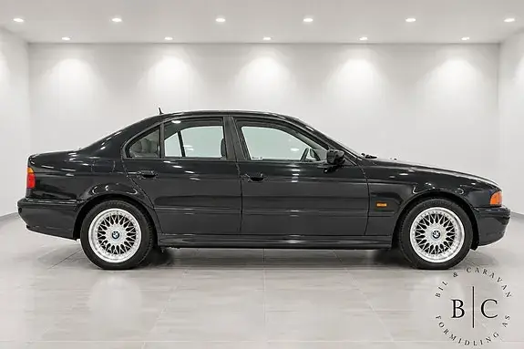 BMW 528I