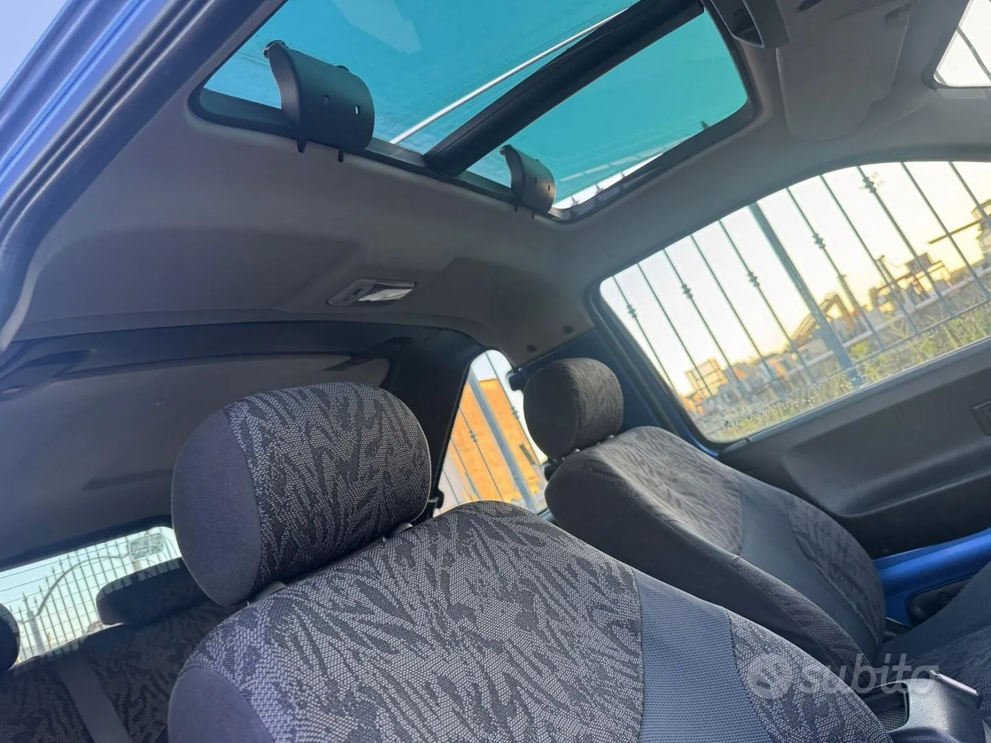 Land Rover Freelander 2003 photo 3
