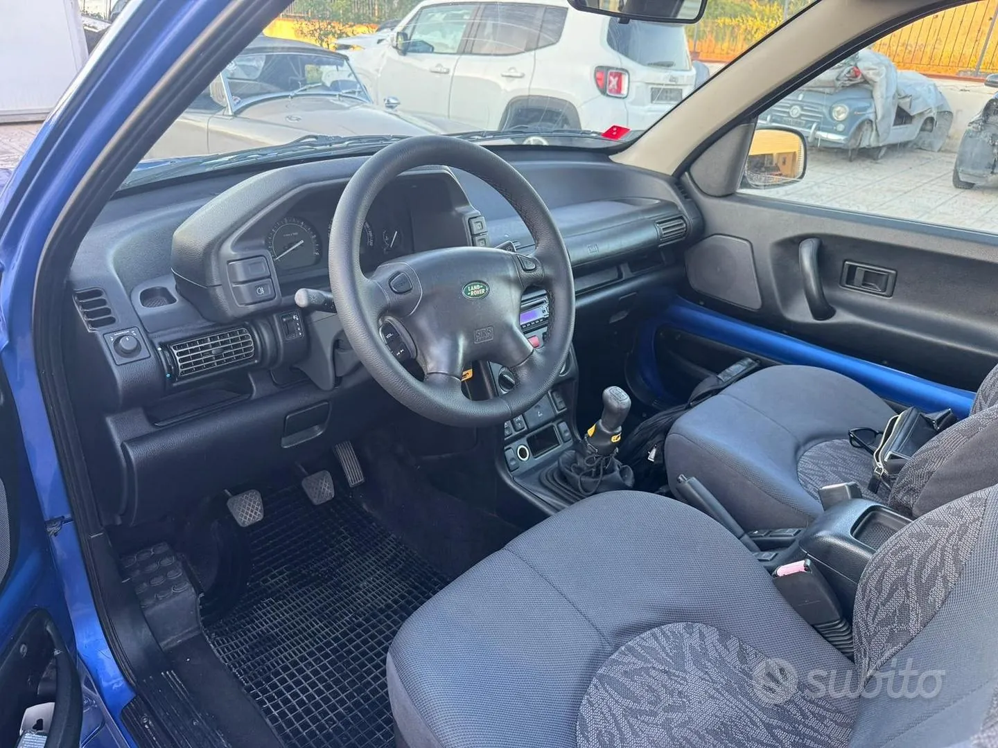 Land Rover Freelander 2003 photo 2