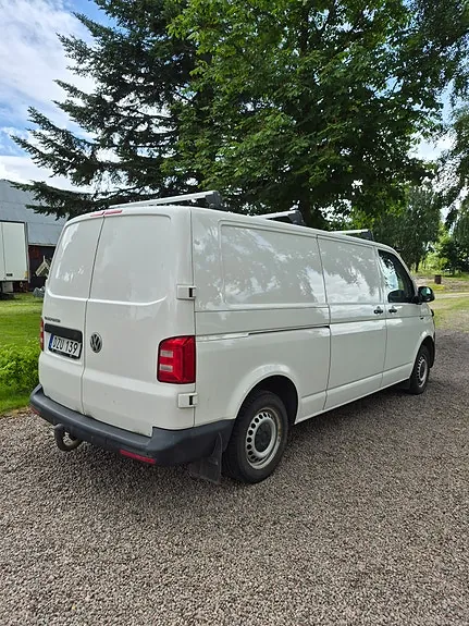Volkswagen Transporter 2018 photo 3