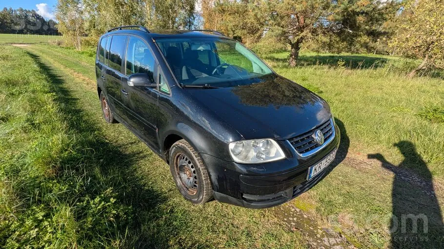 Volkswagen Touran 2006 photo 2