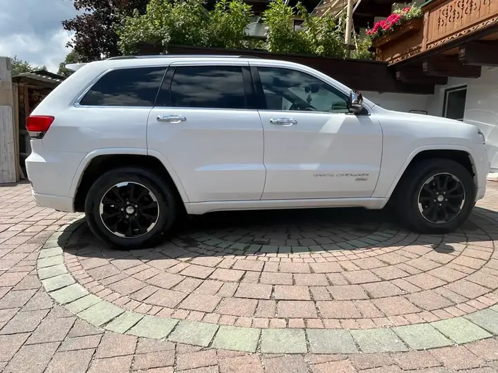 Jeep Grand Cherokee 2016 photo 2