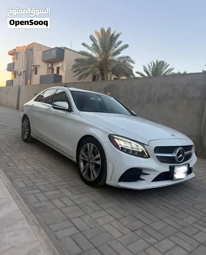 Mercedes-Benz C-Class 2018 photo 5