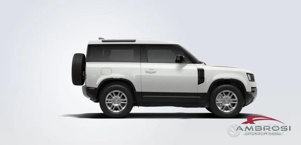 Land Rover Defender 2026 photo 2