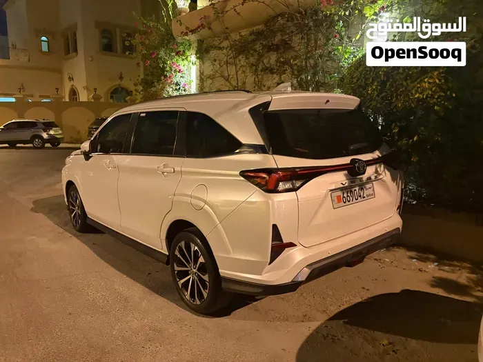 Toyota Veloz 2023 photo 2