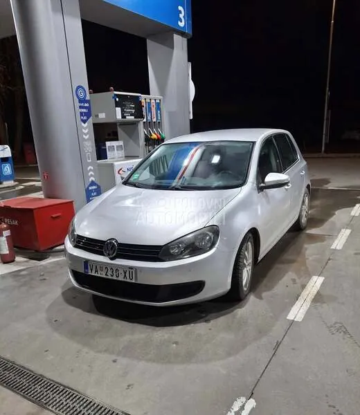 Volkswagen Golf 2010 photo 2