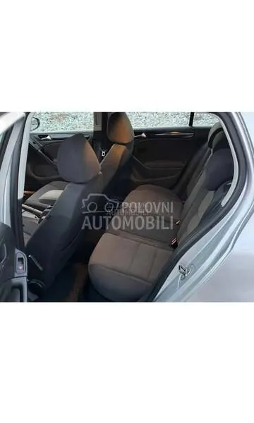 Volkswagen Golf 2010 photo 5