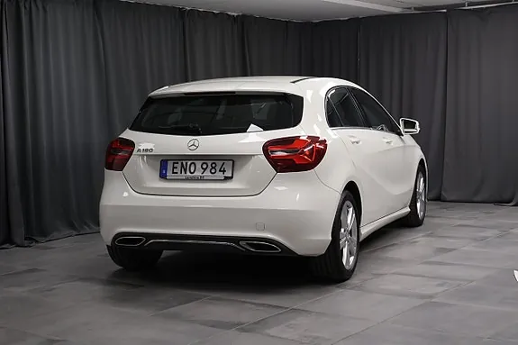 Mercedes-Benz A 180 2016 photo 2