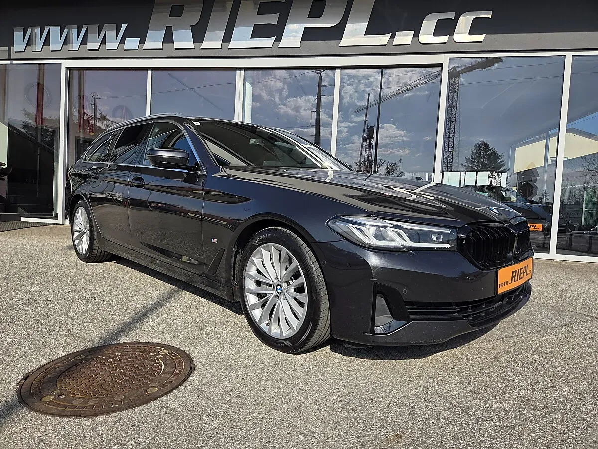 BMW 5 Series 2022 photo 2