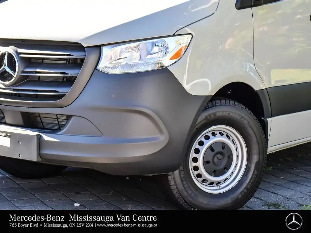 Mercedes-Benz Sprinter 2026 photo 2