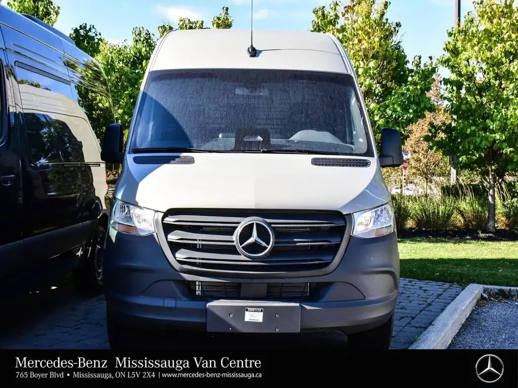 Mercedes-Benz Sprinter 2026 photo 4
