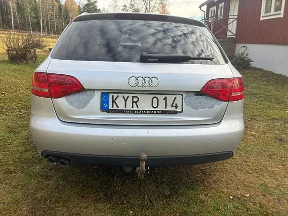 Audi A4 2011 photo 3