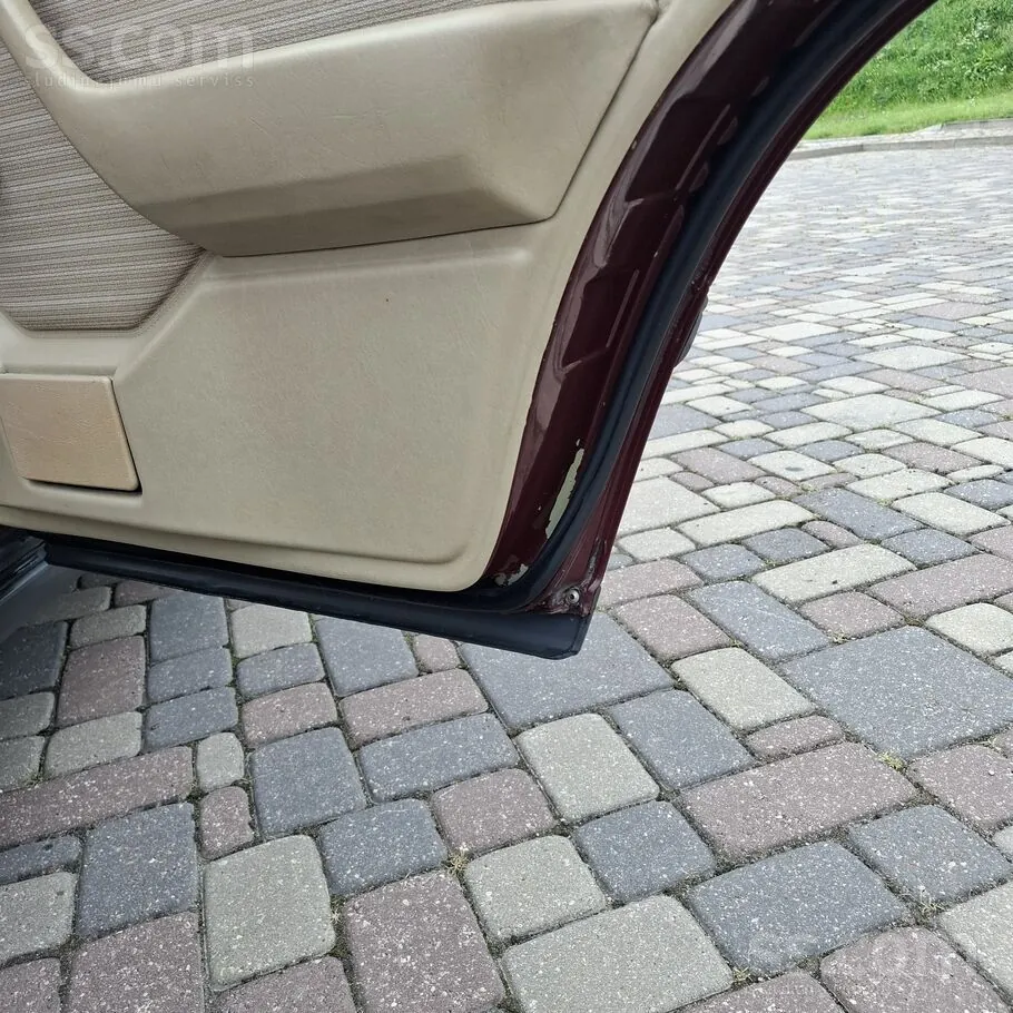 Mercedes-Benz 250 1988 photo 5