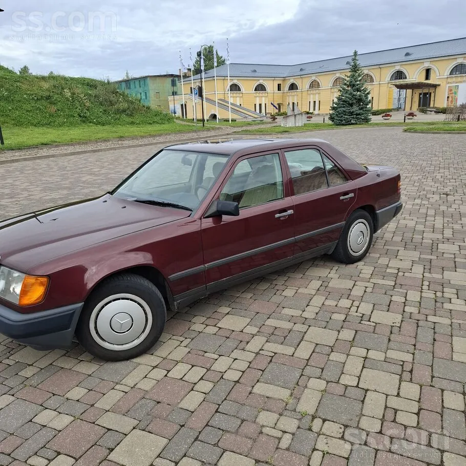 Mercedes-Benz 250 1988 photo 3