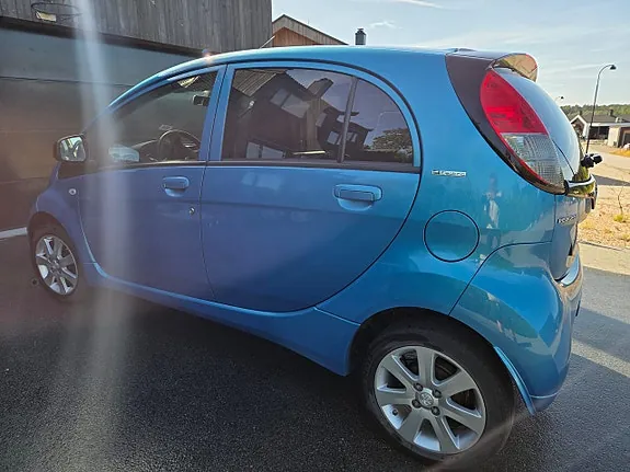 Peugeot Ion 2014 photo 3