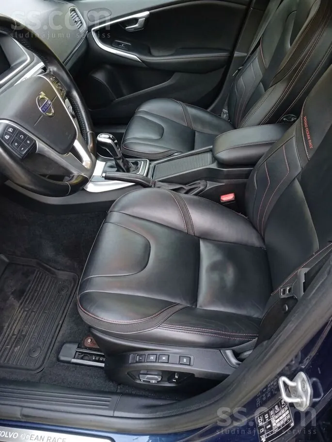 Volvo V40 2014 photo 4