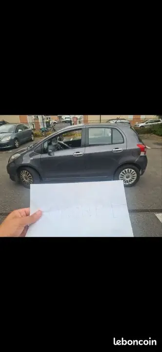Toyota Yaris 2011 photo 3