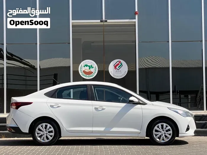 Hyundai Accent 2023 photo 3