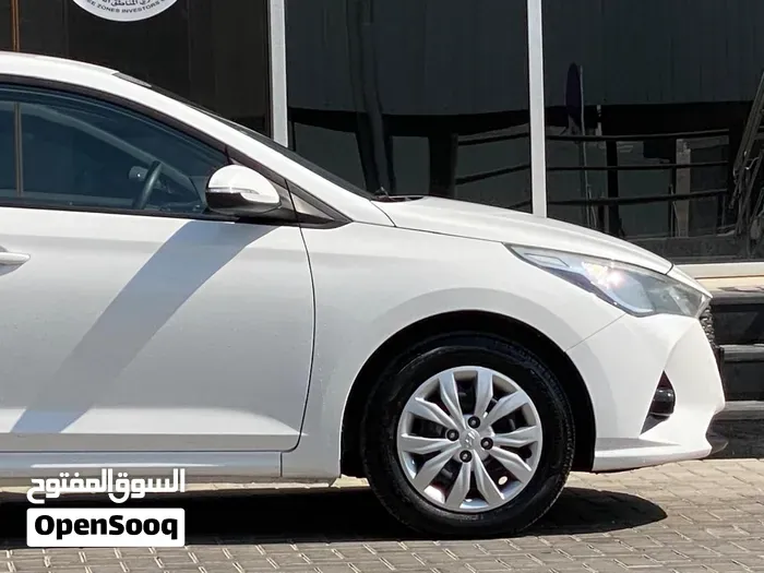 Hyundai Accent 2023 photo 4