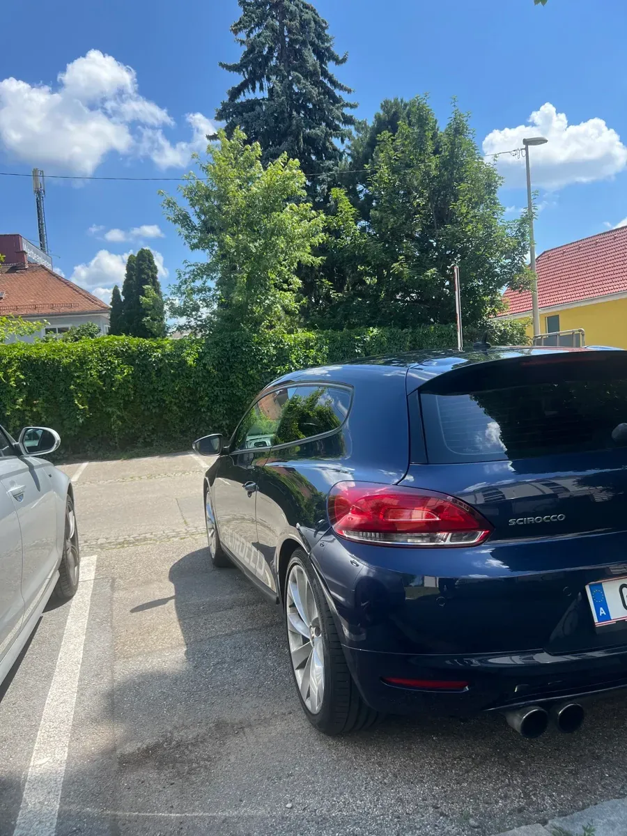 Volkswagen Scirocco 2011 photo 2