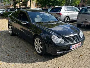 Mercedes-Benz C200