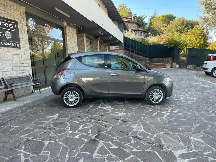 Lancia Ypsilon 2013 photo 3
