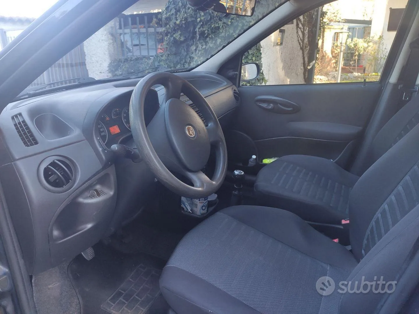 Fiat Punto 2009 photo 3