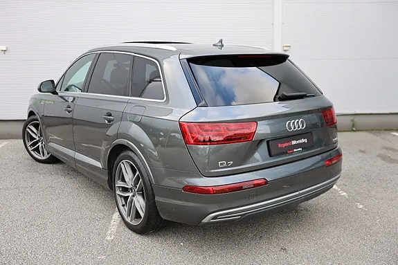 Audi Q7 2018 photo 4