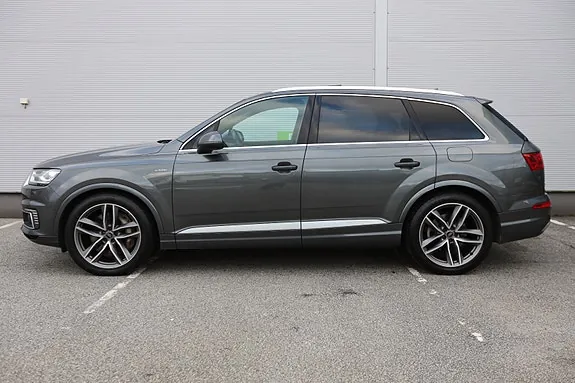 Audi Q7 2018 photo 3