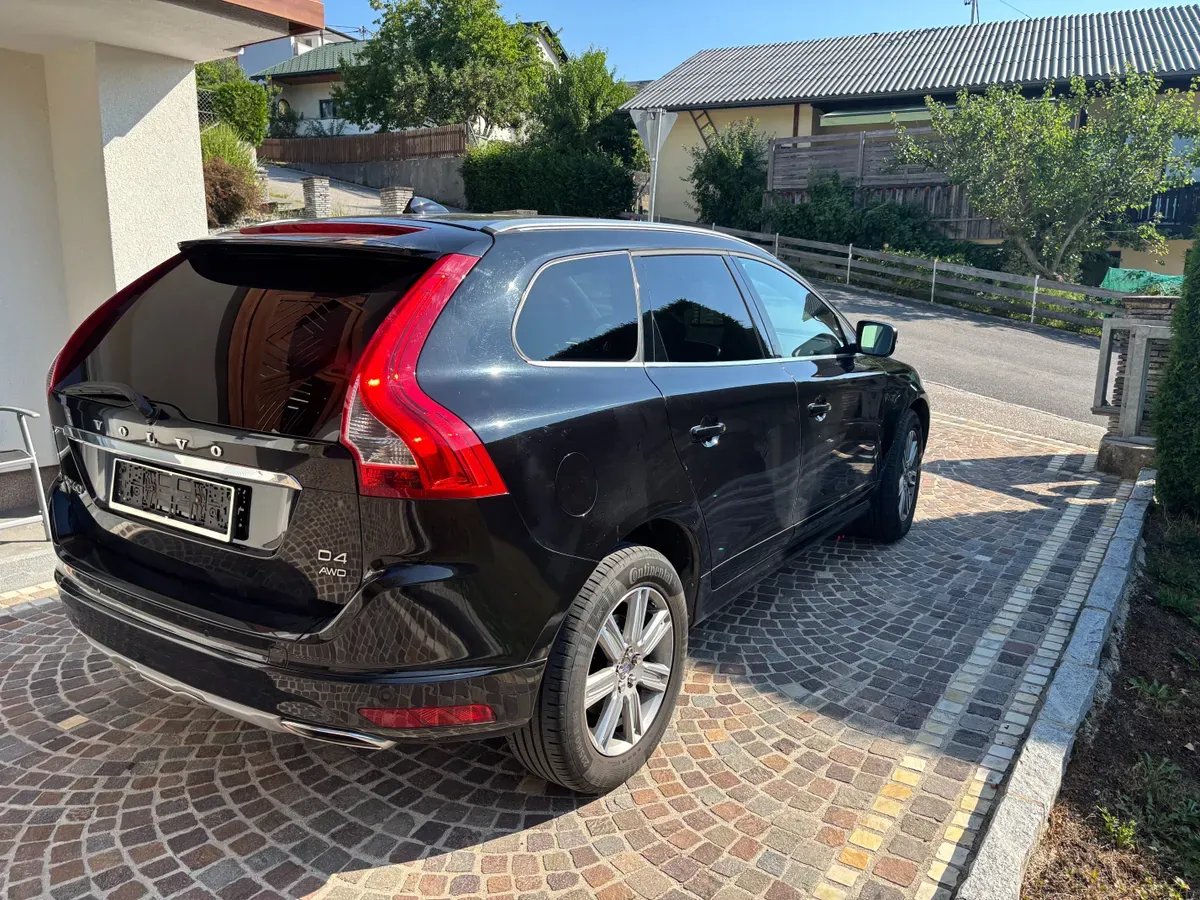 Volvo Xc60 2017 photo 2