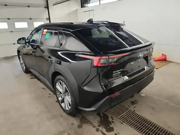 Subaru Solterra 2024 photo 4