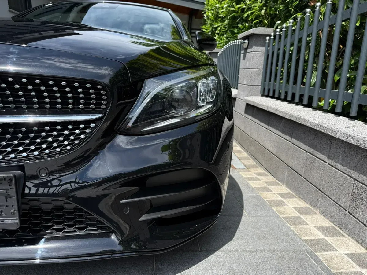 Mercedes-Benz C-Class 2019 photo 3
