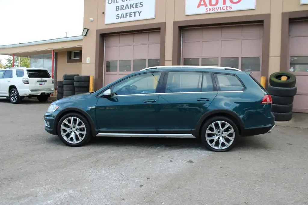 Volkswagen Golf 2018 photo 2